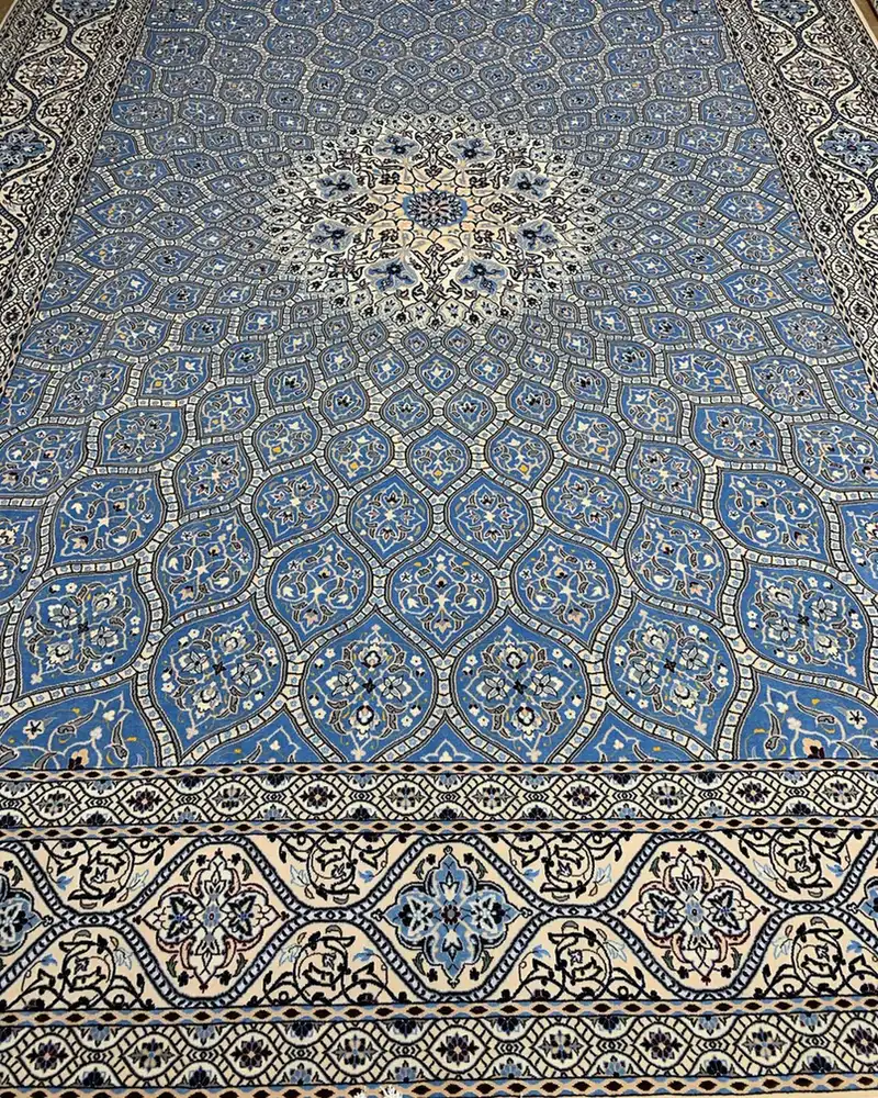 Isfahan Persian Handmade Carpet — Sky Blue Gonbad Radial Medallion — 250 × 350 cm, PRR-IS-063