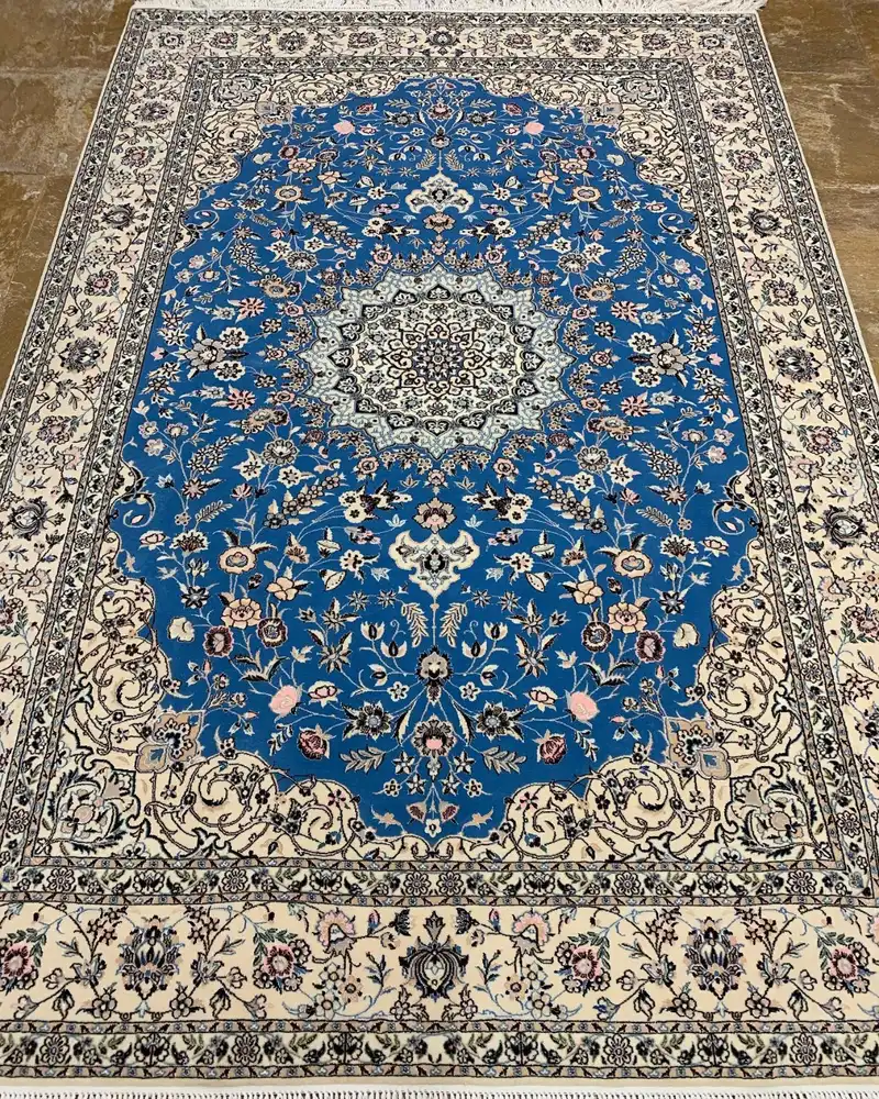 Isfahan Persian Handmade Carpet — Azure Blue Floral Medallion Ghalicheh — 160 × 240 cm, PRR-IS-083
