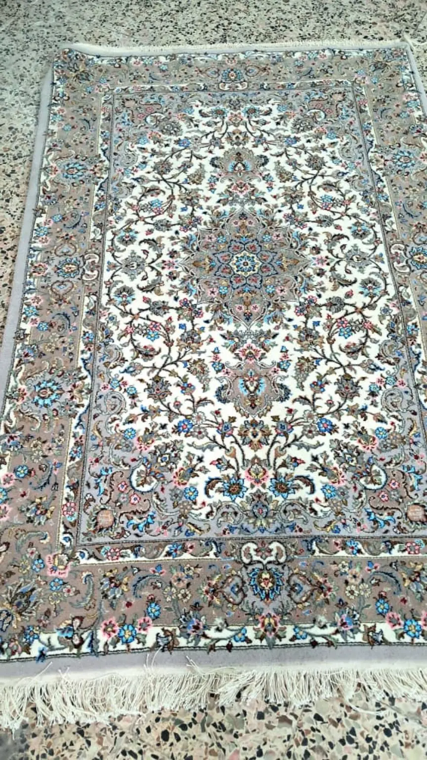 Full view of Sacred Lachak Toranj handmade Kashan carpet PRR-KH-028